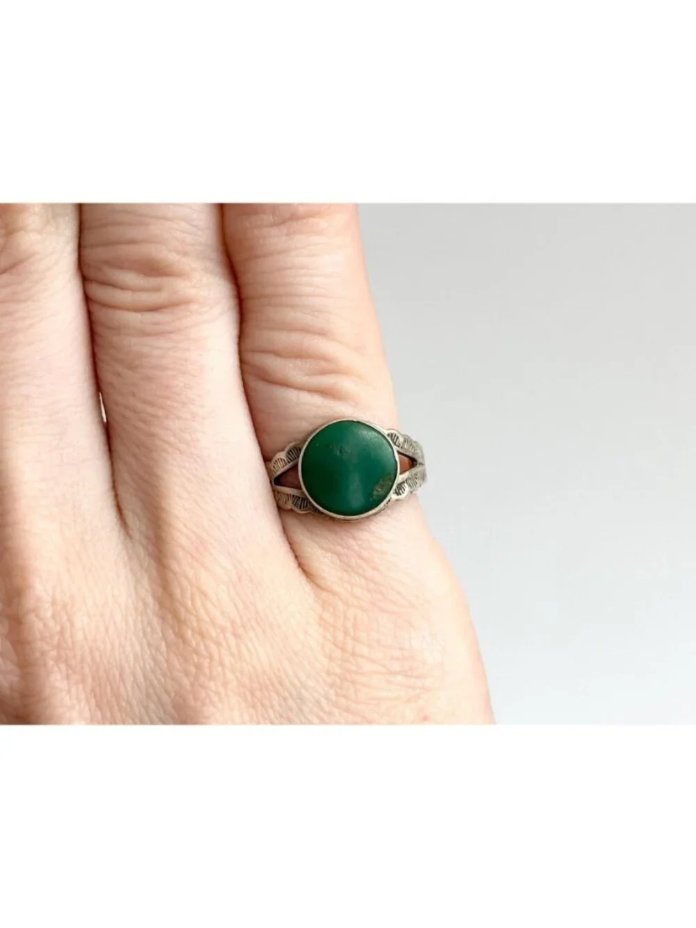 Green Turquoise Cabochon Inlaid Sterling Silver 925 Vintage Ring - sz 5.25